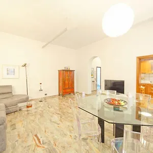 dolcevita-n-250.hotelslidodijesolo.com/